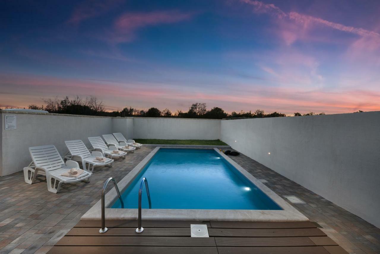 Holiday Home Luka Ζαντάρ Εξωτερικό φωτογραφία