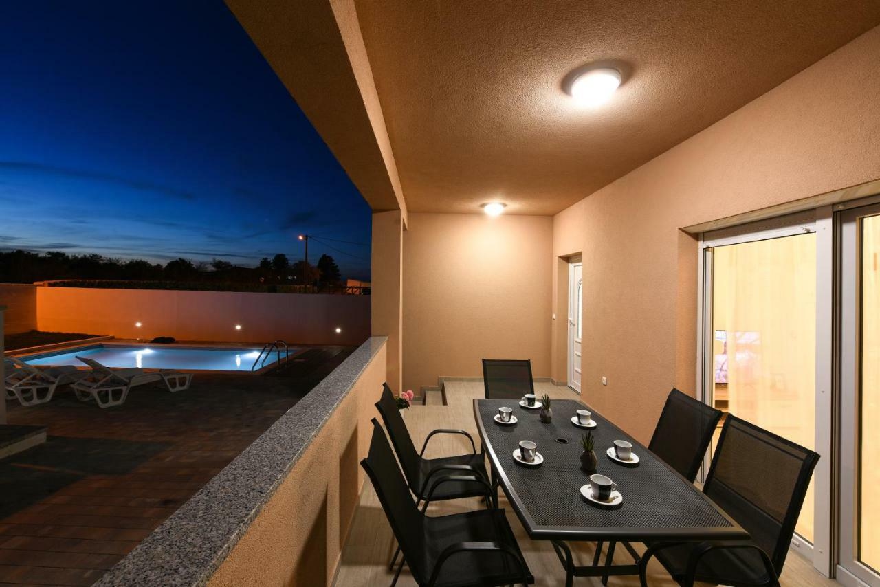 Holiday Home Luka Ζαντάρ Εξωτερικό φωτογραφία