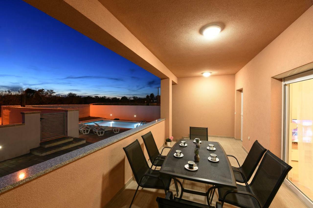 Holiday Home Luka Ζαντάρ Εξωτερικό φωτογραφία