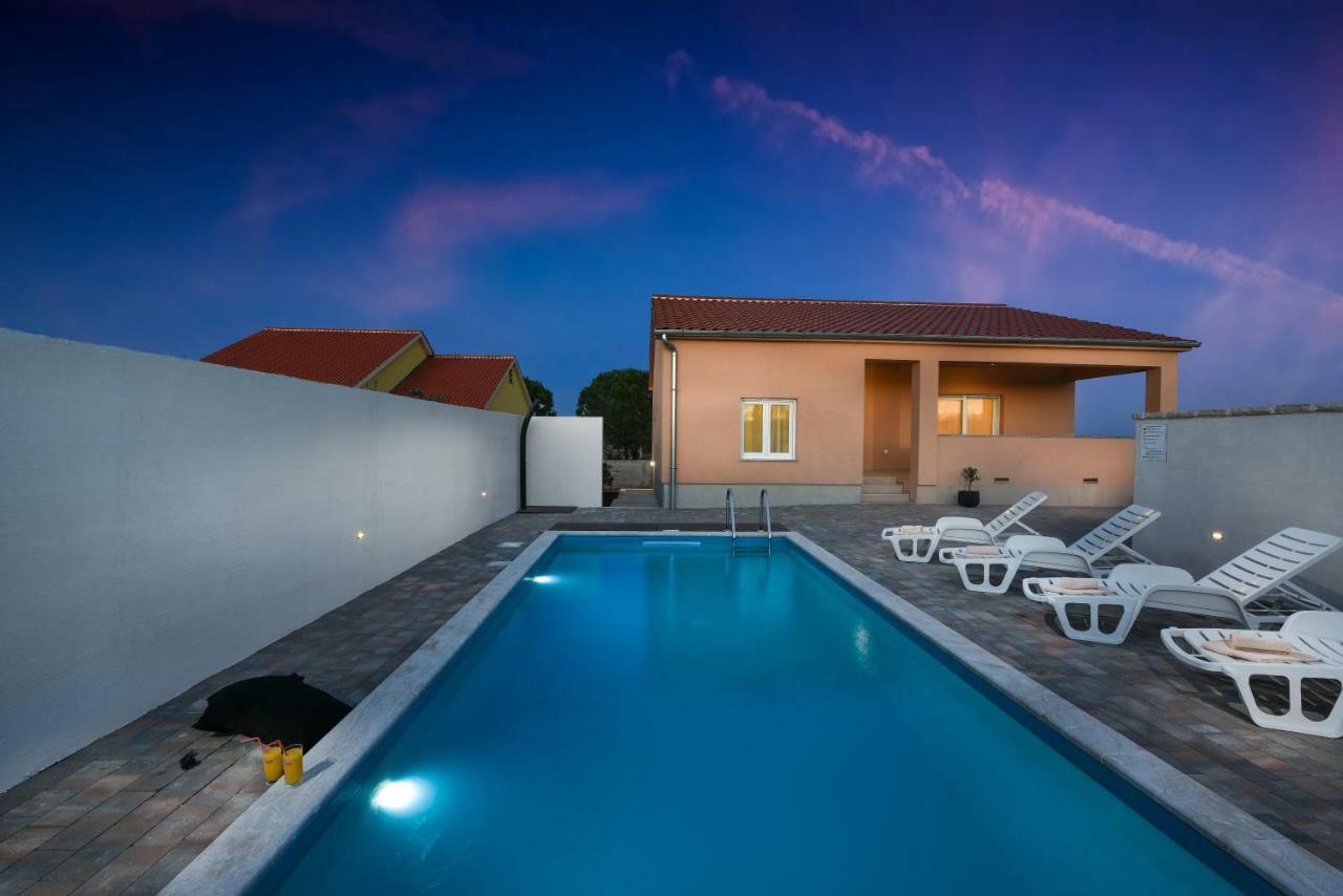 Holiday Home Luka Ζαντάρ Εξωτερικό φωτογραφία