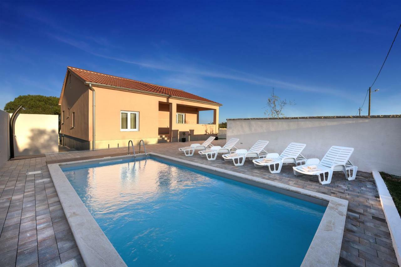 Holiday Home Luka Ζαντάρ Εξωτερικό φωτογραφία