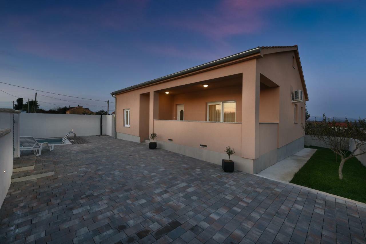 Holiday Home Luka Ζαντάρ Εξωτερικό φωτογραφία