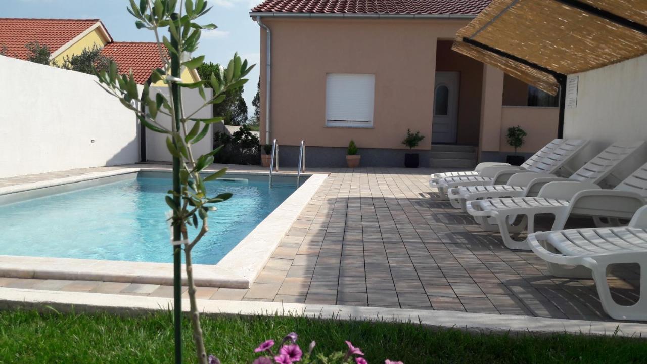 Holiday Home Luka Ζαντάρ Εξωτερικό φωτογραφία